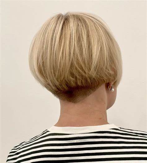 cabelo chanel nuca batida